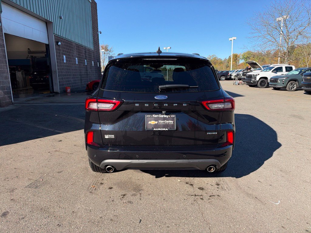 Used 2023 Ford Escape ST-Line w/ Tech Pack #1 AWD/4WD image 7
