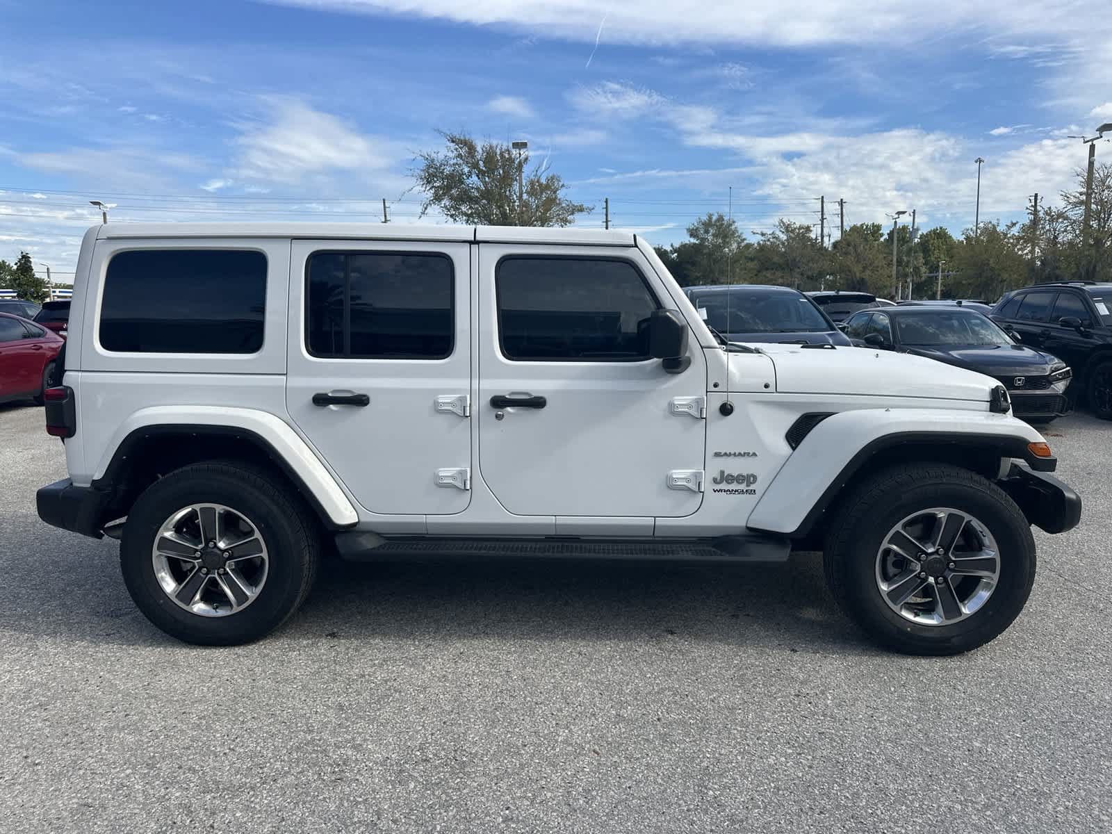 Used 2021 Jeep Wrangler Unlimited Sahara AWD/4WD image 7