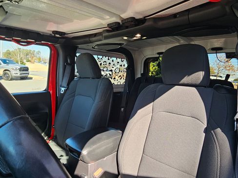 Used 2021 Jeep Wrangler Willys image 22