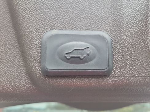 Used 2015 Buick Enclave Premium w/ Experience Buick Package image 29