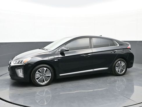 Used 2020 Hyundai Ioniq Limited image 6