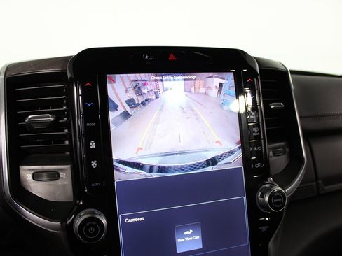 Used 2025 RAM 1500 Laramie image 27