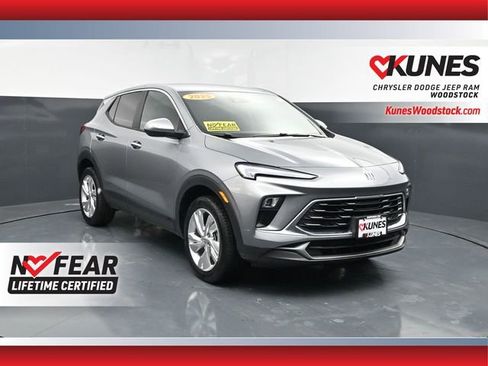 Used 2025 Buick Encore GX Preferred AWD/4WD image 1