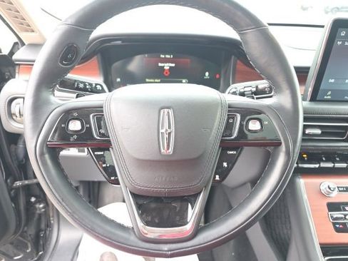 Used 2023 Lincoln Aviator Reserve w/ Equipment Group 201A image 11