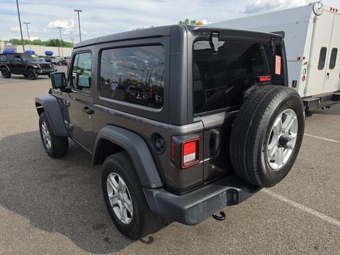 Used 2020 Jeep Wrangler Sport AWD/4WD image 5