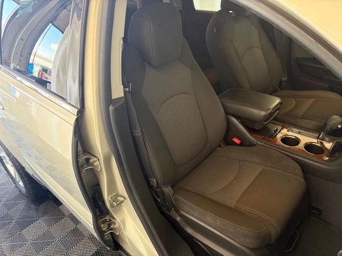 Used 2014 Chevrolet Traverse LT FWD image 20
