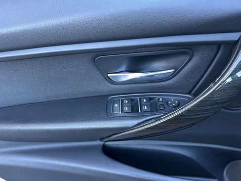 Used 2018 BMW 320i xDrive Sedan image 10