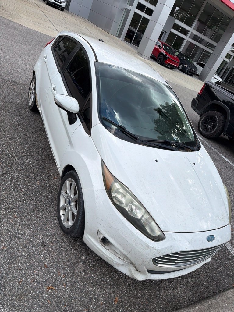 Used 2015 Ford Fiesta SE w/ Equipment Group 201A FWD image 8