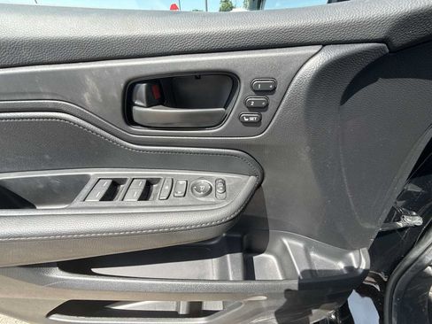Used 2025 Honda Odyssey Sport-L image 23