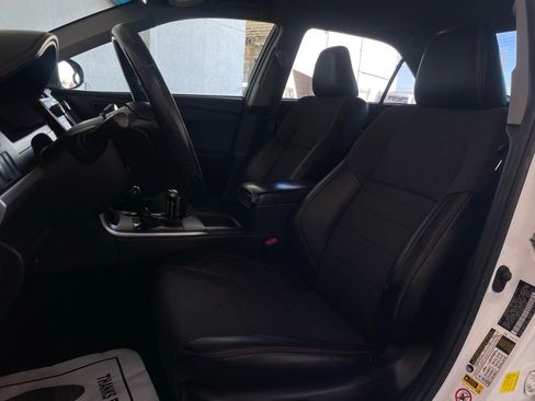 Used 2016 Toyota Camry SE FWD image 12