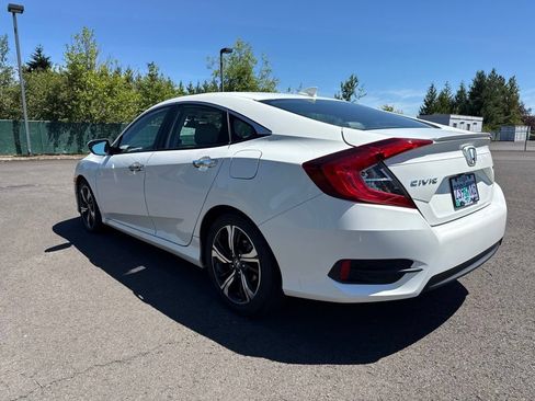 Used 2016 Honda Civic Touring image 5