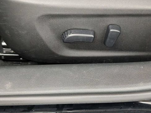 Used 2025 Nissan Altima 2.5 SV FWD image 13