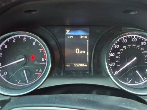 Used 2020 Toyota Camry SE w/ Carpet Mat Package FWD image 10