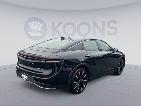 Used 2025 Toyota Crown Platinum image 7