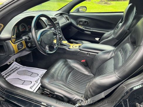 Used 1998 Chevrolet Corvette Coupe w/ Roof Pkg RWD image 7