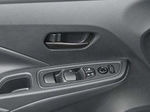 Used 2025 Nissan Versa S w/ Trunk Package image 12