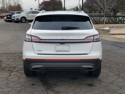 Certified 2022 Lincoln Nautilus Reserve image 5