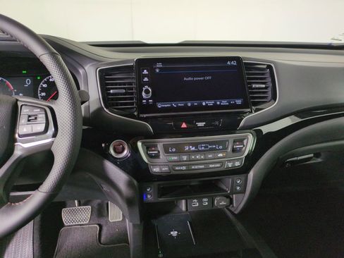 New 2026 Honda Ridgeline Black Edition image 17