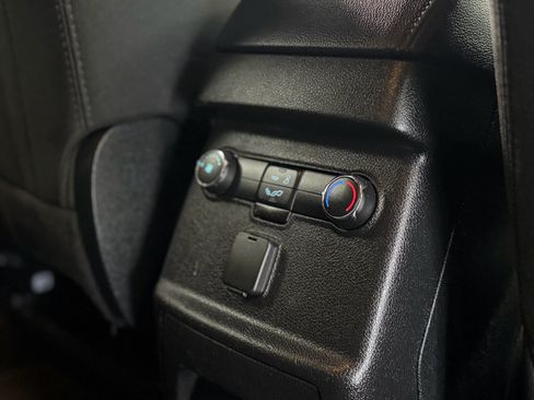Used 2019 Ford Explorer XLT w/ Equipment Group 201A AWD/4WD image 32