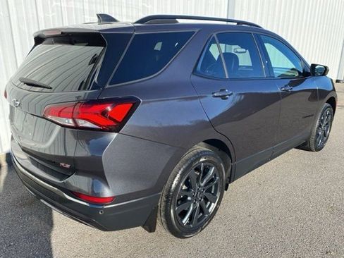 Used 2022 Chevrolet Equinox RS w/ LPO, Floor Liner Package image 4