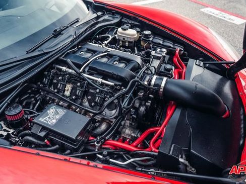 Used 2013 Chevrolet Corvette Z06 image 2