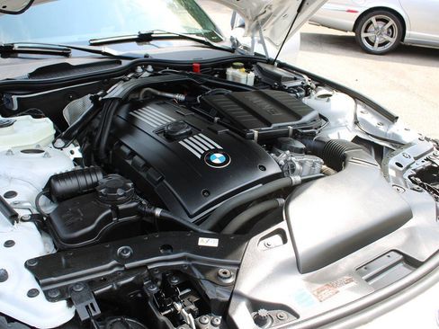 Used 2011 BMW Z4 sDrive35i RWD image 14