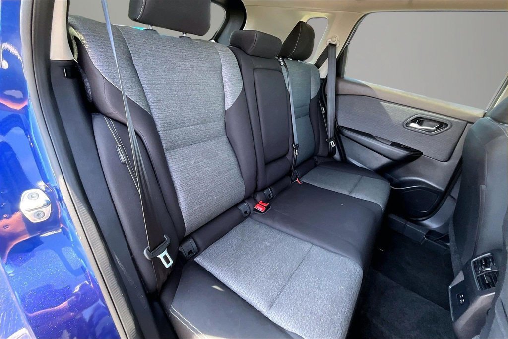 Used 2023 Nissan Rogue SV FWD image 24