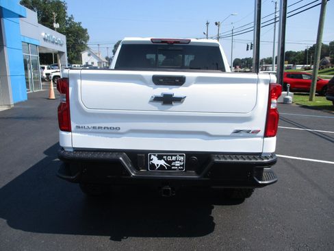 New 2026 Chevrolet Silverado 1500 ZR2 image 4