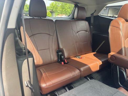 Used 2019 Buick Enclave Avenir w/ Avenir Technology Package AWD/4WD image 28