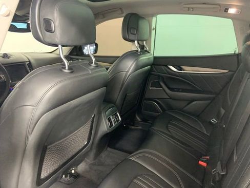 Used 2019 Maserati Levante GranLusso AWD/4WD image 19