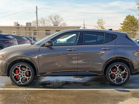 Used 2024 Alfa Romeo Tonale Veloce w/ Active Assist Package image 4