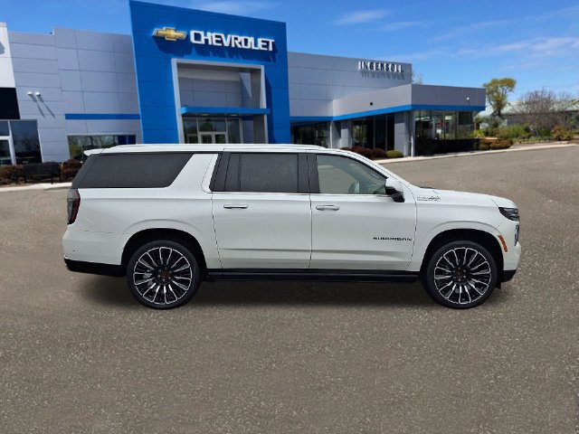 Used 2025 Chevrolet Suburban High Country AWD/4WD image 27