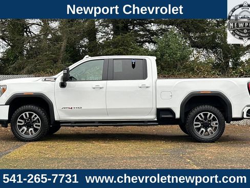 Used 2020 GMC Sierra 2500 AT4 w/ AT4 Premium Package image 8