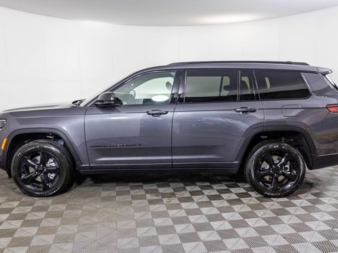 New 2025 Jeep Grand Cherokee L Altitude image 12