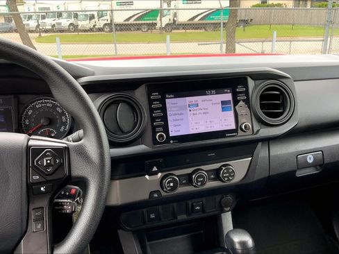 Used 2020 Toyota Tacoma SR w/ SR Convenience Package RWD image 7