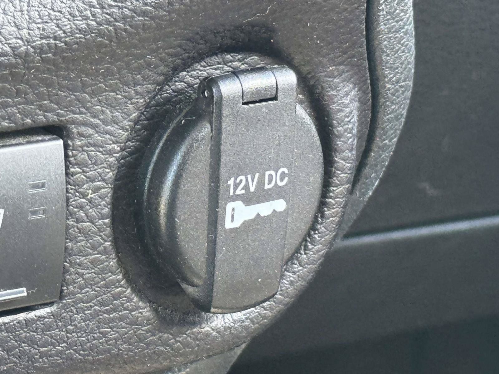 Used 2018 Jeep Wrangler Unlimited Rubicon w/ Connectivity Group AWD/4WD image 7
