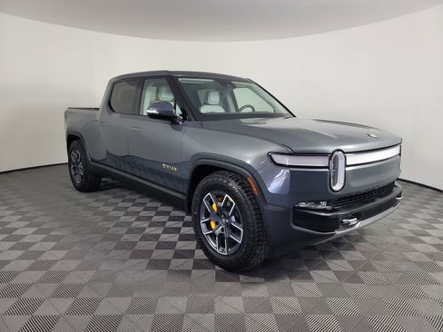 Used 2023 Rivian R1T Adventure image 7