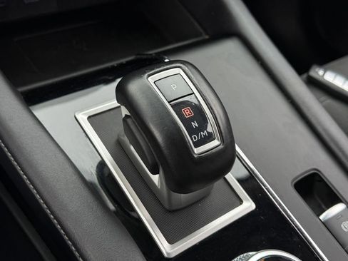 Used 2024 Mitsubishi Outlander SE image 30