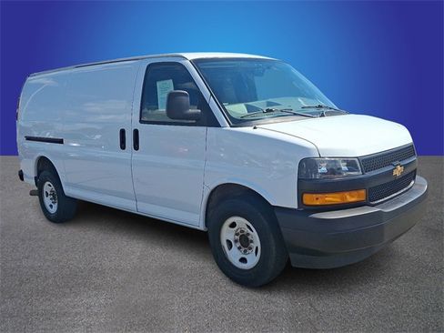 Used 2020 Chevrolet Express 2500 image 3
