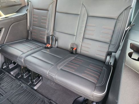 Certified 2025 GMC Yukon AT4 Ultimate image 32