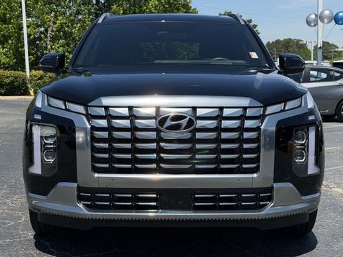 Used 2025 Hyundai Palisade Calligraphy FWD image 3