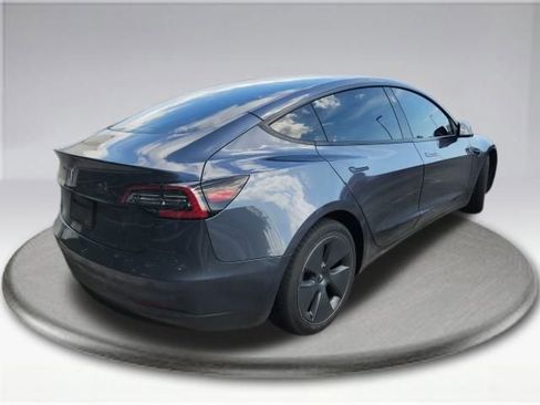 Used 2023 Tesla Model 3 Standard Range image 6