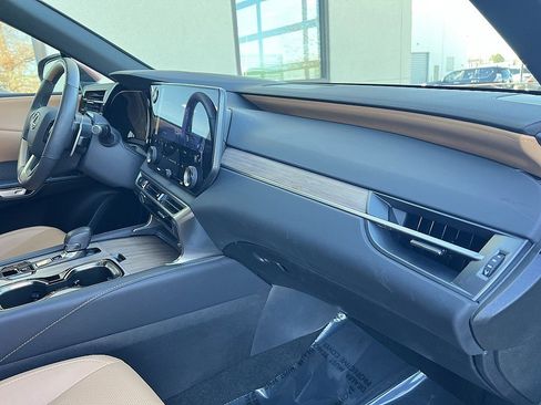 Certified 2025 Lexus RX 350 Premium image 25