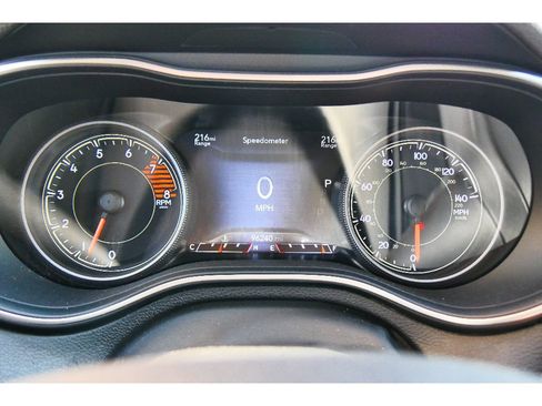 Used 2019 Jeep Cherokee Limited AWD/4WD image 21