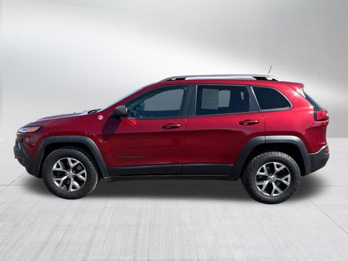 Used 2016 Jeep Cherokee Trailhawk w/ Leather Interior Group AWD/4WD image 3