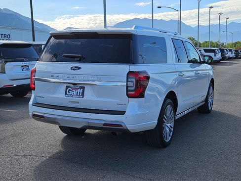 Used 2023 Ford Expedition Max Platinum AWD/4WD image 3