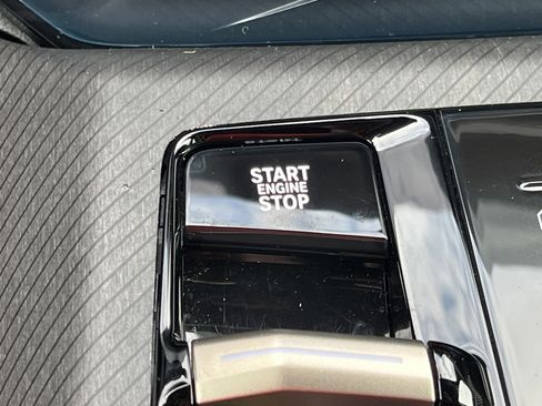 Used 2025 BMW X3 xDrive30i w/ Convenience Package image 10