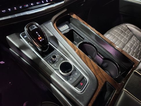 Used 2022 Cadillac Escalade ESV Sport Platinum w/ LPO, ONYX Package image 44