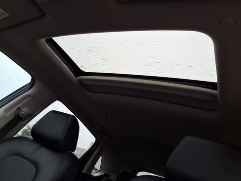 Used 2025 Honda HR-V EX-L image 5