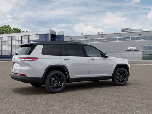 New 2025 Jeep Grand Cherokee L Limited AWD/4WD image 4